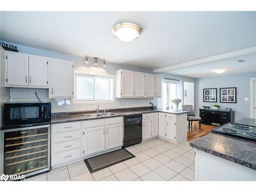 3514 Penetanguishene Road, Oro-Medonte, ON - Indoor Photo Showing Kitchen With Double Sink
