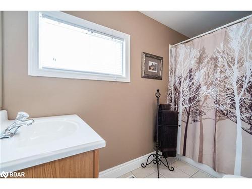 3514 Penetanguishene Road, Oro-Medonte, ON - Indoor Photo Showing Bathroom