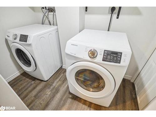 10 Calcott Court, Thorold, ON - Indoor Photo Showing Laundry Room