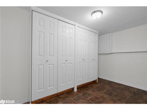43 Queen Street E, Elmvale, ON - Indoor Photo Showing Bedroom
