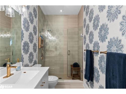 Gph5-111 Worsley Street, Barrie, ON - Indoor Photo Showing Bathroom