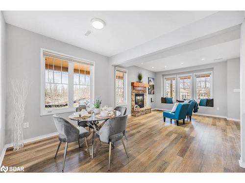 39 Country Trail, Port Severn, ON - Indoor Photo Showing Dining Room