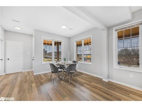 39 Country Trail, Port Severn, ON - Indoor Photo Showing Dining Room