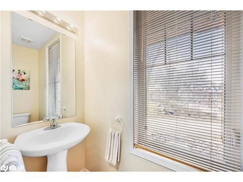 39 Country Trail, Port Severn, ON - Indoor Photo Showing Bathroom