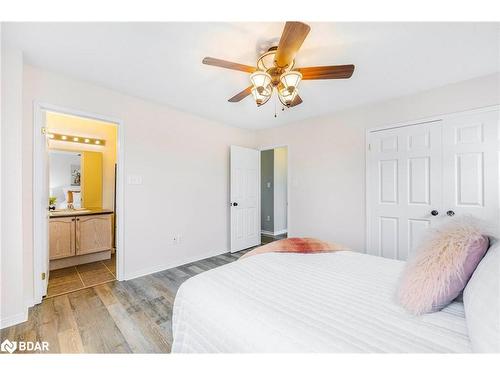 39 Country Trail, Port Severn, ON - Indoor Photo Showing Bedroom