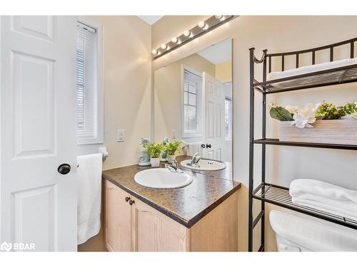 39 Country Trail, Port Severn, ON - Indoor Photo Showing Bathroom