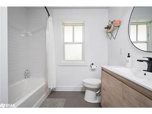 235-130 Fairway Court, The Blue Mountains, ON - Indoor Photo Showing Bathroom