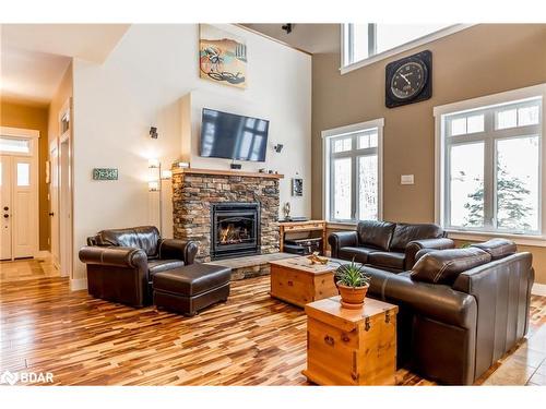 5 Dale Court, Oro-Medonte, ON - Indoor Photo Showing Living Room With Fireplace