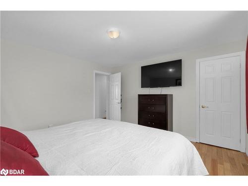 6 Evan Avenue, Glencairn, ON - Indoor Photo Showing Bedroom
