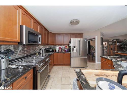 31 Fawndale Crescent, Wasaga Beach, ON - Indoor Photo Showing Kitchen