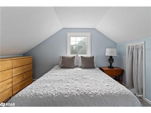 154 Ardagh Road, Barrie, ON - Indoor Photo Showing Bedroom