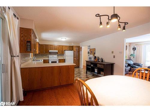 65 Meadow Heights Drive, Bracebridge, ON - Indoor Photo Showing Kitchen