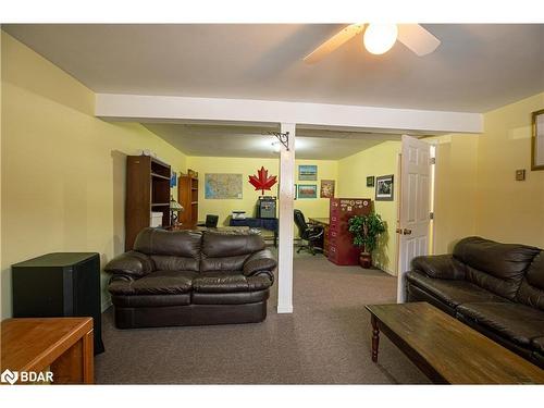 65 Meadow Heights Drive, Bracebridge, ON - Indoor Photo Showing Living Room