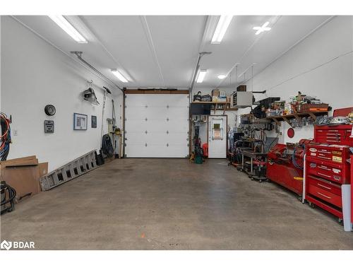 139 Goldfinch Crescent, Tiny, ON - Indoor Photo Showing Garage