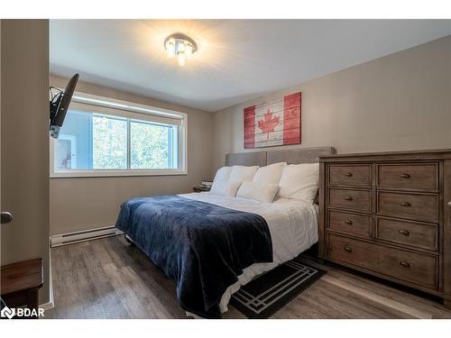 305-80 Horseshoe Boulevard, Oro-Medonte, ON - Indoor Photo Showing Bedroom