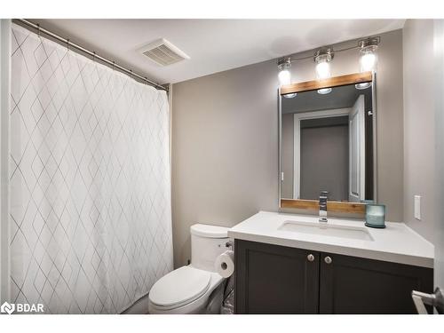 305-80 Horseshoe Boulevard, Oro-Medonte, ON - Indoor Photo Showing Bathroom