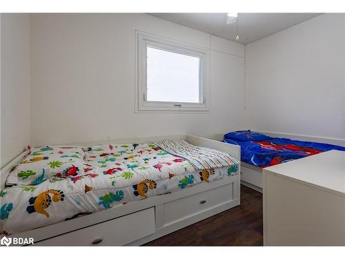 26 Orwell Crescent, Barrie, ON - Indoor Photo Showing Bedroom