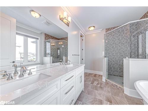 295 Sunnybrae Ave Avenue, Innisfil, ON - Indoor Photo Showing Bathroom