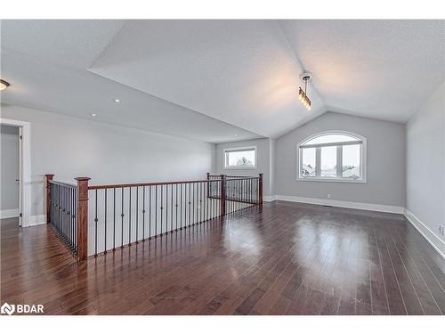 295 Sunnybrae Ave Avenue, Innisfil, ON - Indoor Photo Showing Other Room