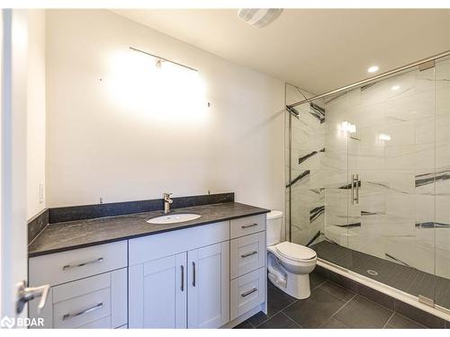 29B Rose Avenue, Orillia, ON - Indoor Photo Showing Bathroom
