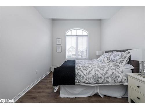 1433 Mcroberts Crescent Crescent, Innisfil, ON - Indoor Photo Showing Bedroom