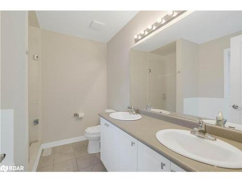 26 Alaskan Heights, Barrie, ON - Indoor Photo Showing Bathroom