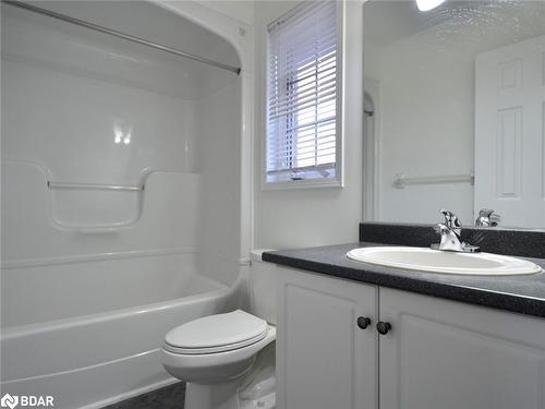 82 Brighton Road, Barrie, ON - Indoor Photo Showing Bathroom