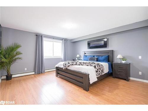 23 Greengables Drive, Hawkestone, ON - Indoor Photo Showing Bedroom