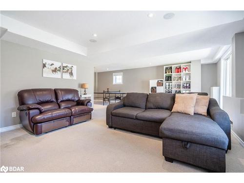 57 High Vista Drive, Oro-Medonte, ON - Indoor Photo Showing Living Room
