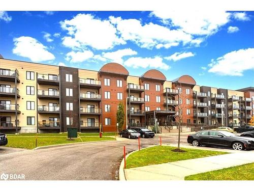 212-720 Yonge St Street, Barrie, ON - Outdoor With Balcony With Facade