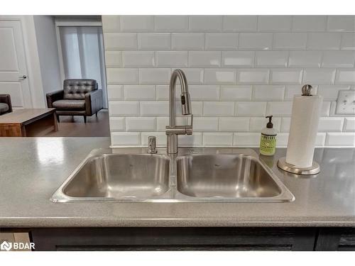 212-720 Yonge St Street, Barrie, ON - Indoor Photo Showing Kitchen With Double Sink