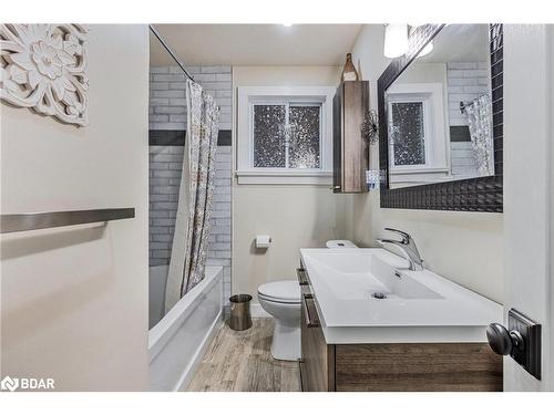 44 Marion Crescent, Barrie, ON - Indoor Photo Showing Bathroom