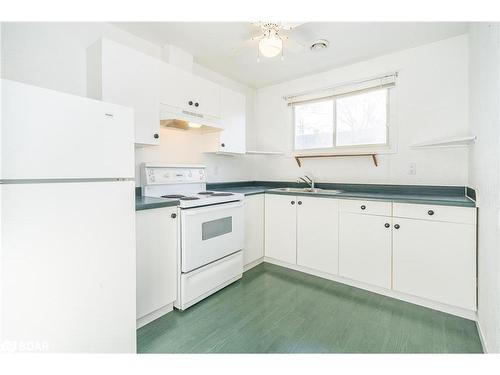 33 Beaumaur Drive, Penetanguishene, ON - Indoor Photo Showing Kitchen With Double Sink