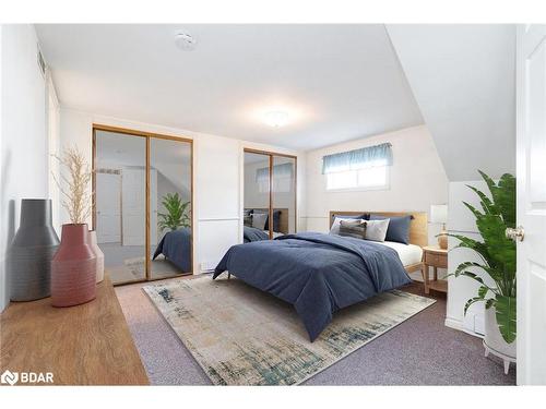 33 Beaumaur Drive, Penetanguishene, ON - Indoor Photo Showing Bedroom