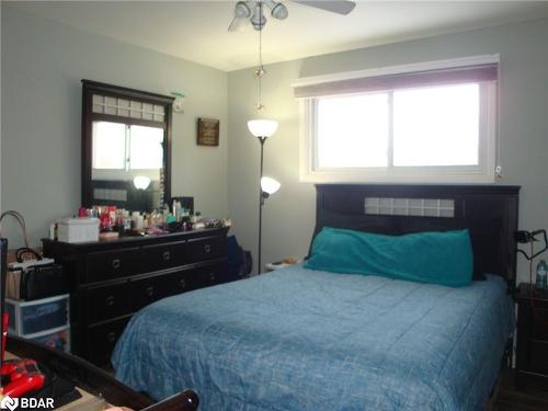 287 Santone Avenue, Welland, ON - Indoor Photo Showing Bedroom