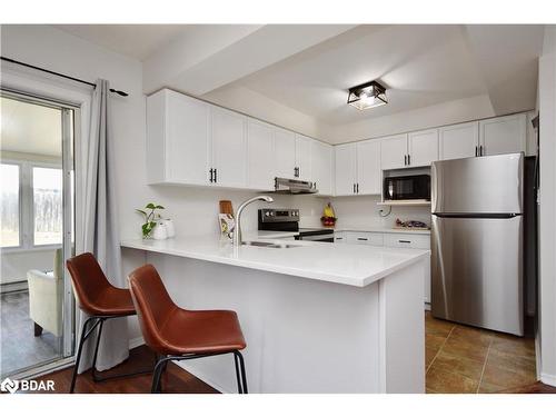 22 Mariposa Drive, Orillia, ON - Indoor Photo Showing Kitchen
