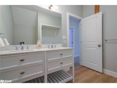 30 Blue Jay Court, Tiny, ON - Indoor Photo Showing Bathroom