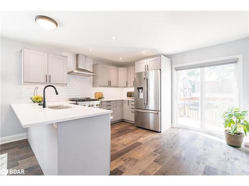 786 Ney Avenue, Tay, ON - Indoor Photo Showing Kitchen With Upgraded Kitchen