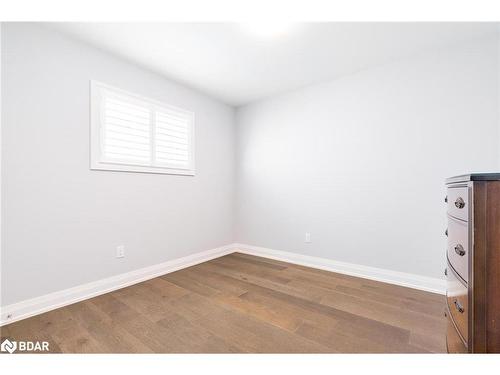 786 Ney Avenue, Tay, ON - Indoor Photo Showing Other Room