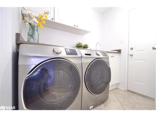 160 Taylor Drive, Barrie, ON - Indoor Photo Showing Laundry Room