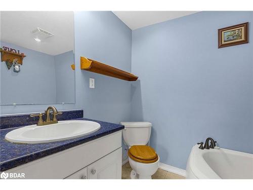 22 Shamrock Crescent, Angus, ON - Indoor Photo Showing Bathroom