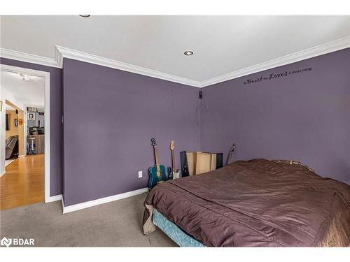 22 Shamrock Crescent, Angus, ON - Indoor Photo Showing Bedroom