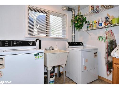 227 Park Lane, Hastings, ON - Indoor Photo Showing Laundry Room