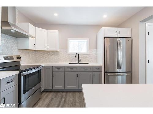 2383 Reeves Road, Tay, ON - Indoor Photo Showing Kitchen With Upgraded Kitchen