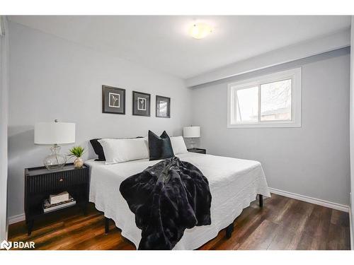 83 Katherine Street, Collingwood, ON - Indoor Photo Showing Bedroom