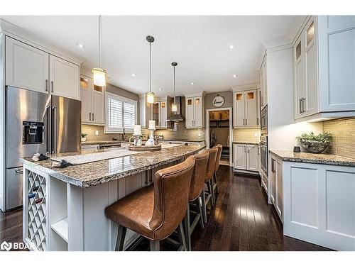 18 Black Creek Trail Trail, Springwater, ON - Indoor Photo Showing Kitchen With Upgraded Kitchen