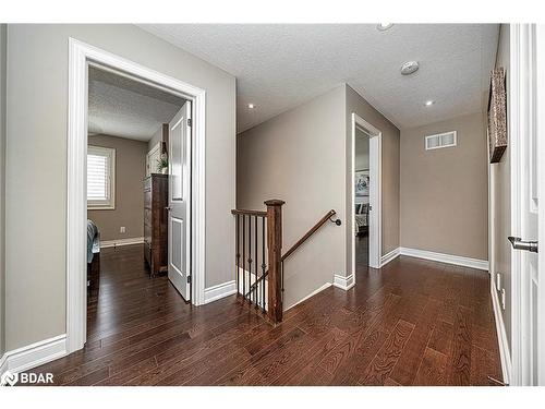 18 Black Creek Trail Trail, Springwater, ON - Indoor Photo Showing Other Room