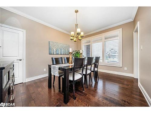 18 Black Creek Trail Trail, Springwater, ON - Indoor Photo Showing Dining Room