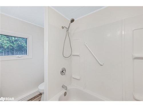 6 Carruthers Street S, Wasaga Beach, ON - Indoor Photo Showing Bathroom