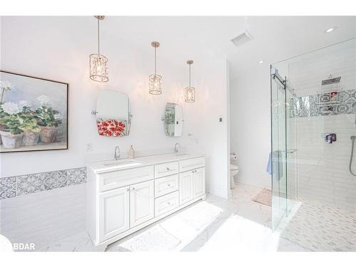3691 Brunel Road, Baysville, ON - Indoor Photo Showing Bathroom